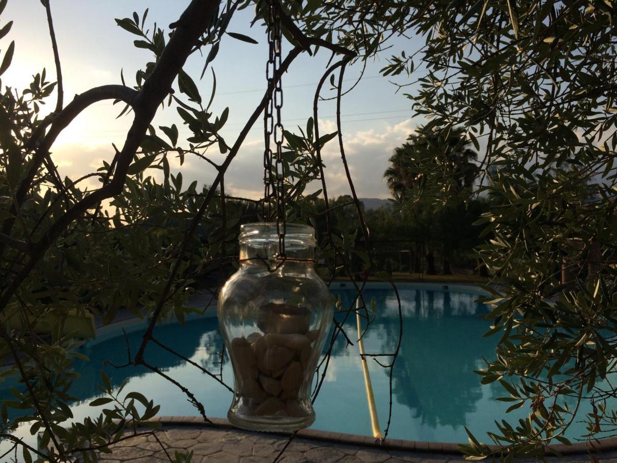 La Dolce Vita Regalbuto Bagian luar foto